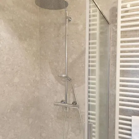 Oda ve Kahvaltı Snooze