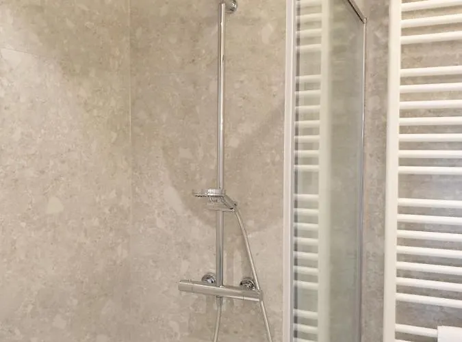 Bed & Breakfast Snooze