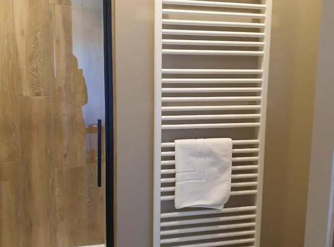 Bed & Breakfast Snooze